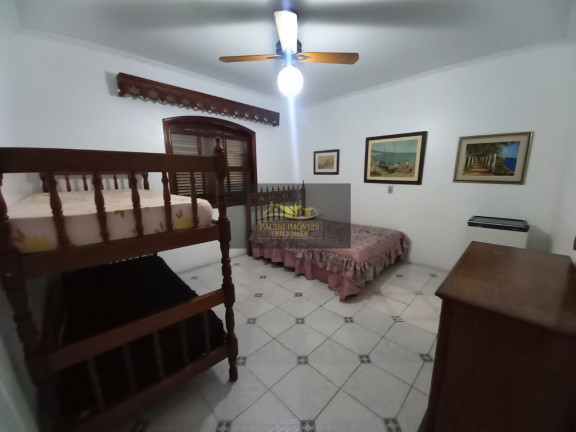 Imagem Casa com 3 Quartos à Venda, 3.400 m² em Canto Do Forte - Praia Grande