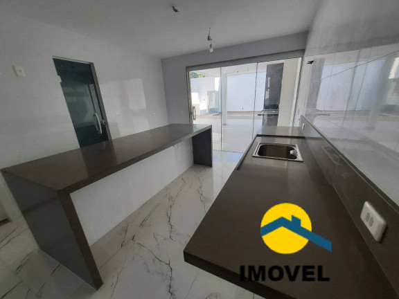 Imagem Casa com 4 Quartos à Venda, 213 m² em Itaipu - Niterói