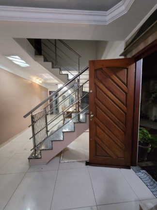 Imagem Sobrado com 3 Quartos à Venda, 170 m² em Jardim Santa Bárbara - Guarulhos Imagem Sobrado com 3 Quartos à Venda, 170 m² em Jardim Santa Bárbara - Guarulhos