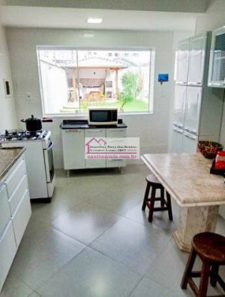 Imagem Casa com 3 Quartos à Venda, 139 m² em Centro - Caraguatatuba