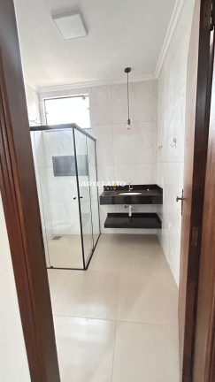 Imagem Casa com 4 Quartos à Venda, 300 m²