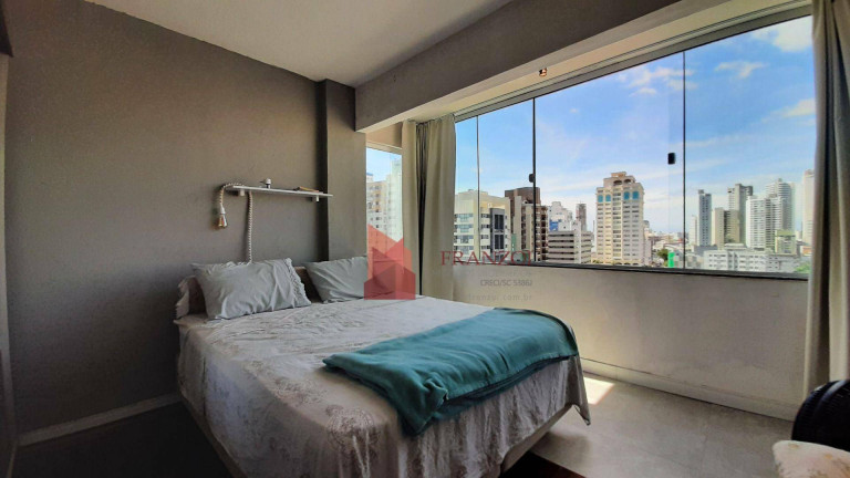 Imagem Apartamento com 2 Quartos à Venda, 77 m² em Centro - Itajaí