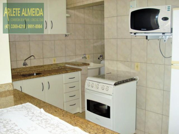 Imagem Apartamento com 2 Quartos para Alugar ou Temporada, 130 m² em Centro - Bombinhas