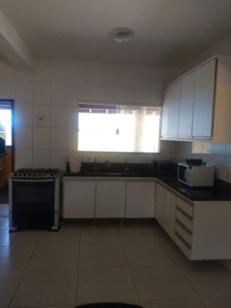 Imagem Casa com 7 Quartos à Venda, 293 m² em Guarajuba - Camaçari