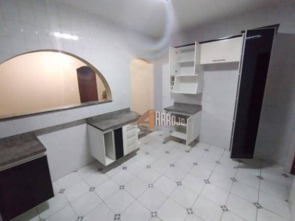 Imagem Sobrado com 4 Quartos à Venda, 245 m² em Limoeiro - São Paulo Imagem Sobrado com 4 Quartos à Venda, 245 m² em Limoeiro - São Paulo