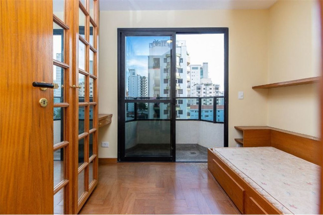 Imagem Imóvel com 5 Quartos à Venda, em Indianópolis - São Paulo Imagem Imóvel com 5 Quartos à Venda, em Indianópolis - São Paulo