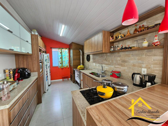 Imagem Casa com 4 Quartos à Venda, 288 m² em Centro - Balneário Barra Do Sul Imagem Casa com 4 Quartos à Venda, 288 m² em Centro - Balneário Barra Do Sul