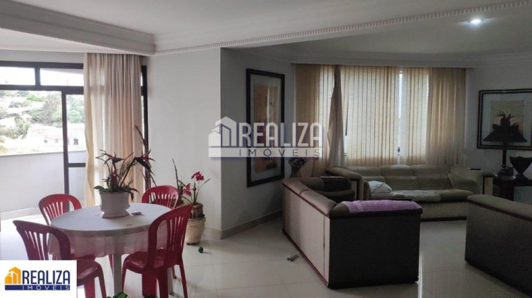 Imagem Apartamento com 3 Quartos à Venda, 270 m² em Centro - Uberaba Imagem Apartamento com 3 Quartos à Venda, 270 m² em Centro - Uberaba