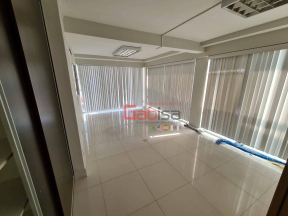 Sala Comercial à Venda, 115 m² em Centro - Cabo Frio