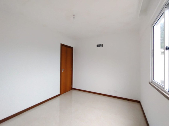 Imagem Imóvel com 3 Quartos à Venda, 112 m² em Tijuca - Teresópolis