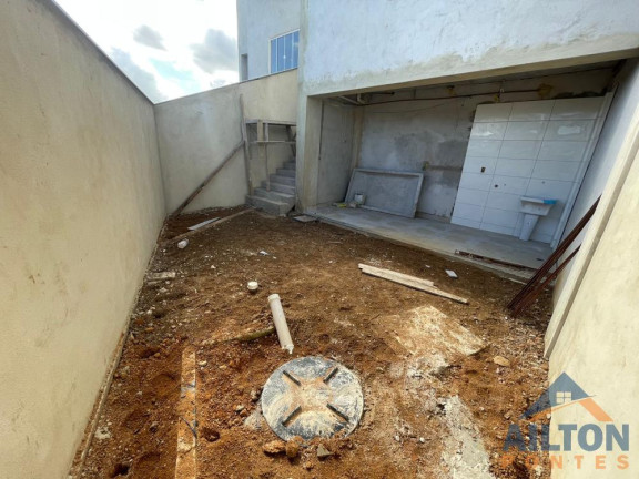 Imagem Casa com 2 Quartos à Venda, 90 m² em Santa Margarida - Guarapari
