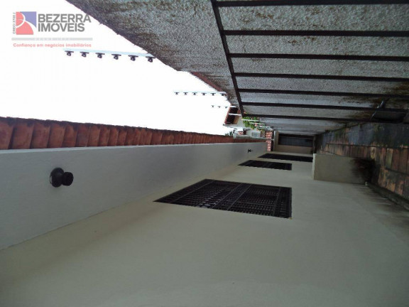 Imagem Casa com 4 Quartos à Venda, 312 m² em Candelária - Natal