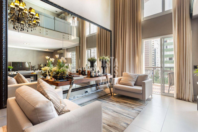 Imóvel com 2 Quartos à Venda, 163 m² em Moema - São Paulo