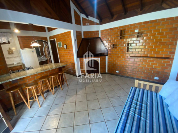 Imagem Casa com 2 Quartos à Venda, 129 m² em Cambiju - Itapoá