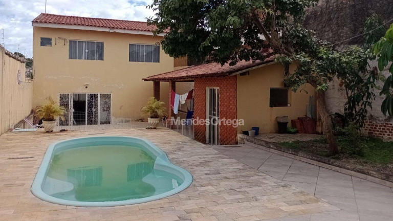 Casa com 4 Quartos à Venda, 260 m² em Vila Carvalho - Sorocaba