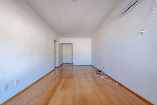 Imagem Imóvel com 2 Quartos à Venda,  em Centro - Florianópolis