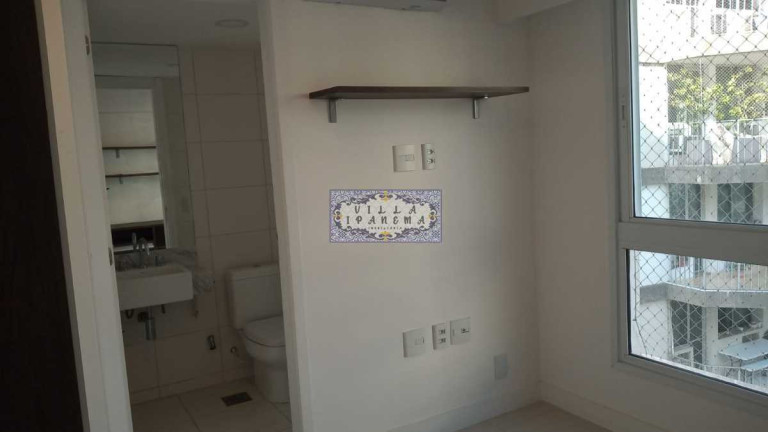 Imagem Apartamento com 3 Quartos à Venda, 158 m² em Icaraí - Niterói Imagem Apartamento com 3 Quartos à Venda, 158 m² em Icaraí - Niterói
