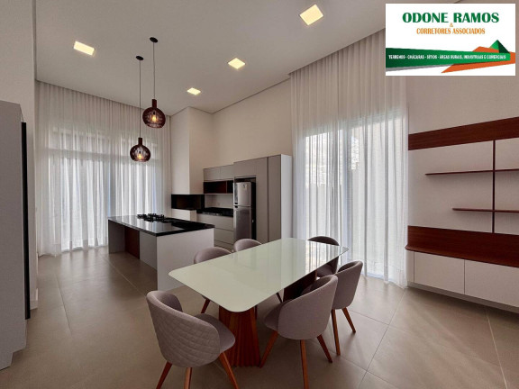 Imagem Casa com 4 Quartos à Venda, 360 m² em Capão Da Canoa Imagem Casa com 4 Quartos à Venda, 360 m² em Capão Da Canoa