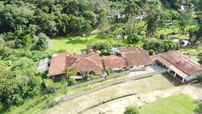 Imagem Casa com 5 Quartos à Venda, 7 m² em Rosário - Atibaia
