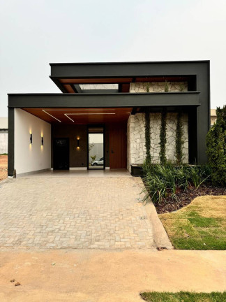 Casa com 3 Quartos à Venda, 300 m² em Tangará Da Serra