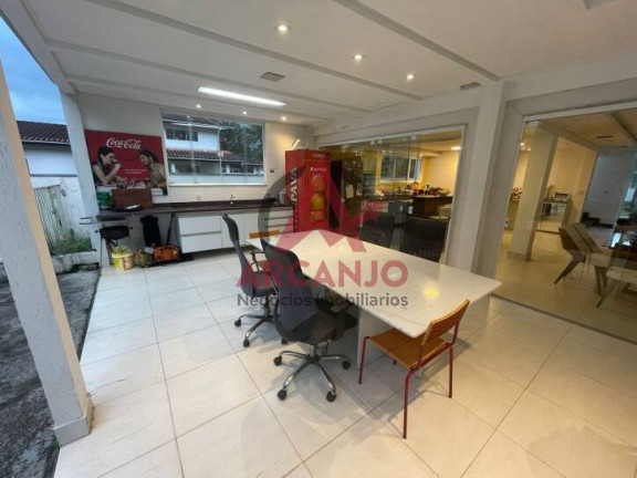 Imagem Sobrado com 3 Quartos à Venda, 350 m² em Horto Florestal - Ubatuba Imagem Sobrado com 3 Quartos à Venda, 350 m² em Horto Florestal - Ubatuba