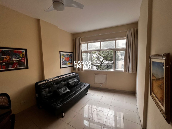 Imagem Imóvel com 1 Quarto à Venda, 50 m² em Copacabana - Rio De Janeiro Imagem Imóvel com 1 Quarto à Venda, 50 m² em Copacabana - Rio De Janeiro