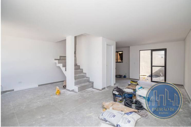 Imagem Casa com 3 Quartos à Venda, 90 m² em Xaxim - Curitiba Imagem Casa com 3 Quartos à Venda, 90 m² em Xaxim - Curitiba