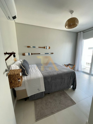 Imagem Imóvel com 3 Quartos à Venda, em Centro - Garopaba Imagem Imóvel com 3 Quartos à Venda, em Centro - Garopaba