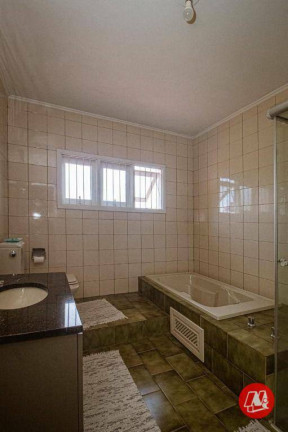 Imagem Casa com 3 Quartos à Venda, 306 m² em Santo Antônio - Porto Alegre