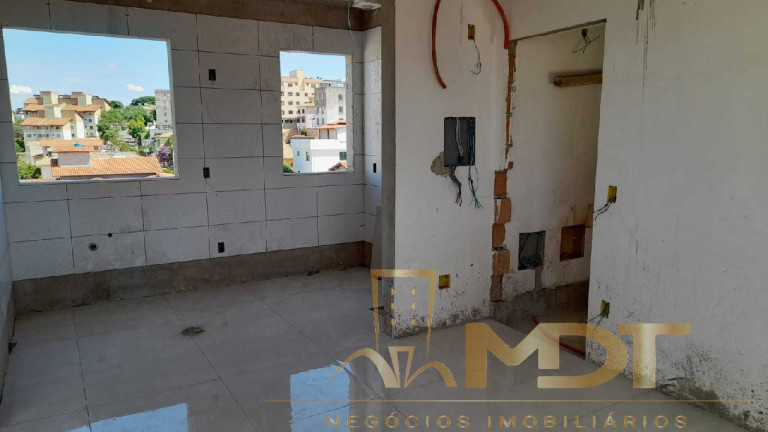 Imagem Imóvel com 3 Quartos à Venda, 95 m² em Santa Mônica - Belo Horizonte Imagem Imóvel com 3 Quartos à Venda, 95 m² em Santa Mônica - Belo Horizonte