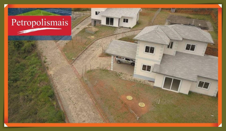 Imagem Casa com 3 Quartos à Venda, 203 m² em Nogueira - Petrópolis