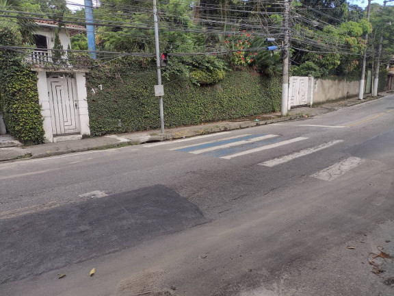 Imagem Terreno à Venda, em Niterói Imagem Terreno à Venda, em Niterói