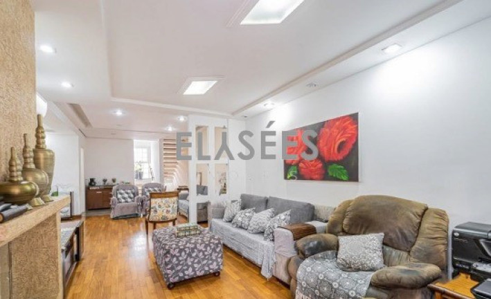 Imagem Casa com 4 Quartos à Venda, 320 m² em Jardim Prudência - São Paulo