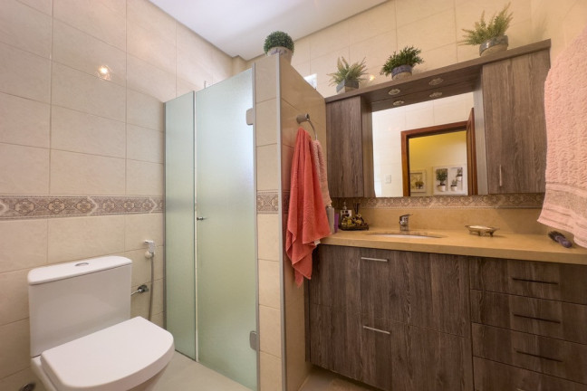 Imagem Casa com 3 Quartos à Venda, 85 m² em Petrópolis - Porto Alegre Imagem Casa com 3 Quartos à Venda, 85 m² em Petrópolis - Porto Alegre