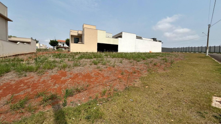 Casa de Condomínio à Venda,  em Vila Progresso - Itapetininga
