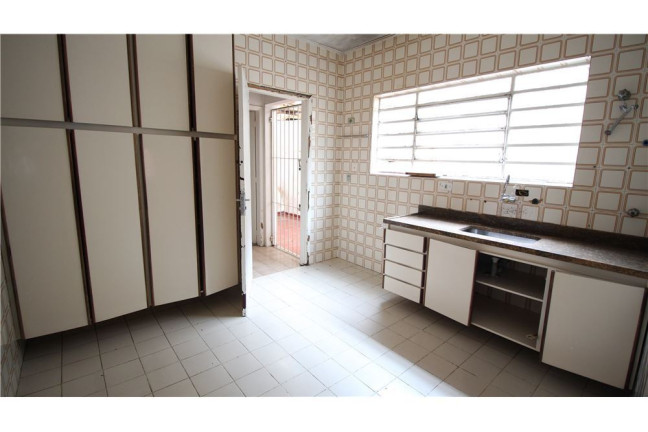 Imagem Casa com 2 Quartos à Venda, em Butantã - São Paulo Imagem Casa com 2 Quartos à Venda, em Butantã - São Paulo