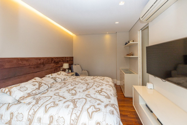 Imagem Imóvel com 3 Quartos à Venda, 240 m² em Vila Mariana - São Paulo