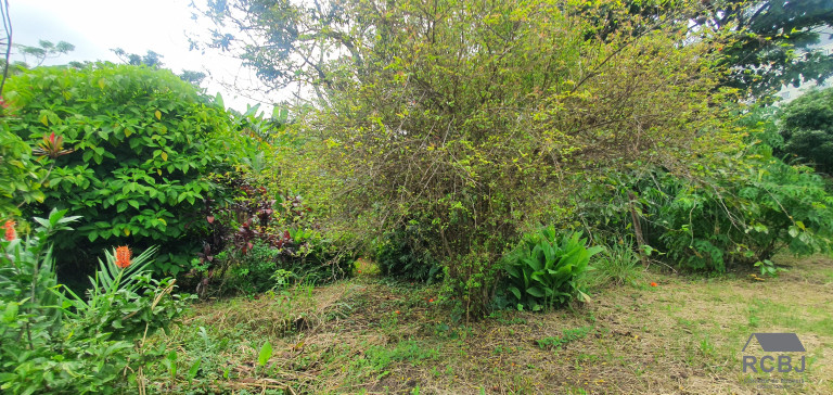 Imagem Casa com 6 Quartos à Venda, em São Gonçalo - Contagem Imagem Casa com 6 Quartos à Venda, em São Gonçalo - Contagem