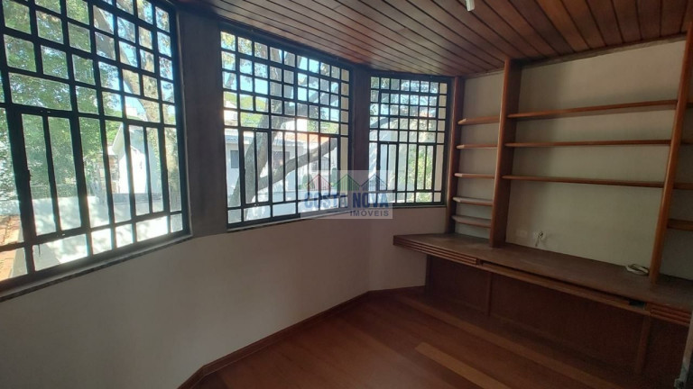 Imagem Casa com 3 Quartos à Venda, 260 m² Imagem Casa com 3 Quartos à Venda, 260 m²