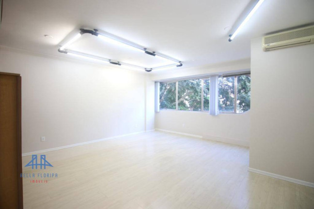 Sala Comercial à Venda, 36 m² em Centro - Florianópolis
