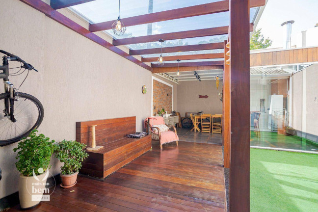 Imagem Sobrado com 4 Quartos à Venda, 209 m² em Portão - Curitiba