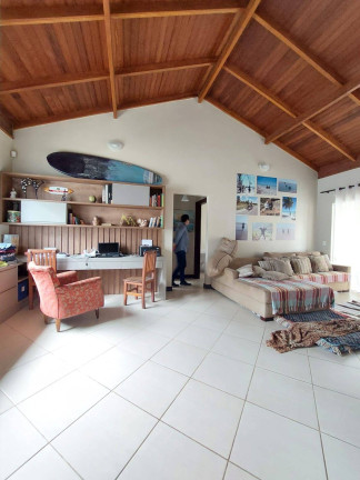 Imagem Casa com 3 Quartos à Venda, 300 m² em Itacolomi - Balneário Piçarras Imagem Casa com 3 Quartos à Venda, 300 m² em Itacolomi - Balneário Piçarras