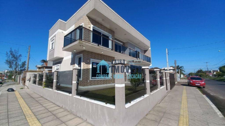 Imagem Casa com 4 Quartos à Venda, 240 m² em Centro - Tramandaí Imagem Casa com 4 Quartos à Venda, 240 m² em Centro - Tramandaí