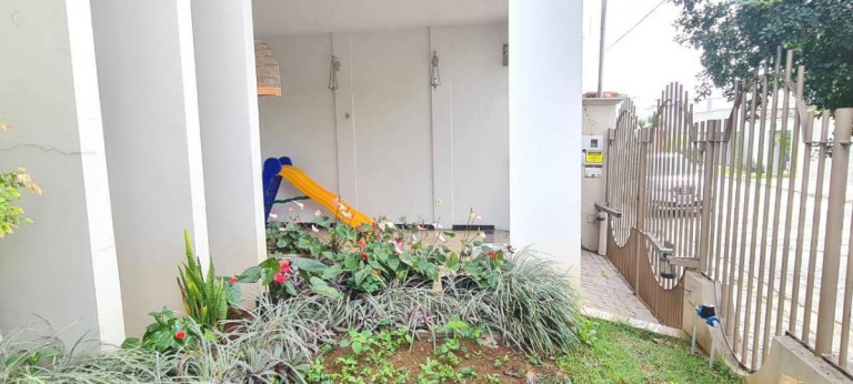 Imagem Casa com 4 Quartos à Venda, 240 m²