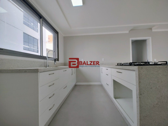 Imagem Apartamento com 3 Quartos à Venda, 132 m² em Centro - Florianópolis Imagem Apartamento com 3 Quartos à Venda, 132 m² em Centro - Florianópolis