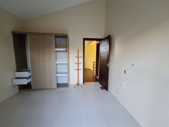 Imagem Imóvel com 3 Quartos à Venda, 240 m² em Praia Do Rosa - Imbituba Imagem Imóvel com 3 Quartos à Venda, 240 m² em Praia Do Rosa - Imbituba