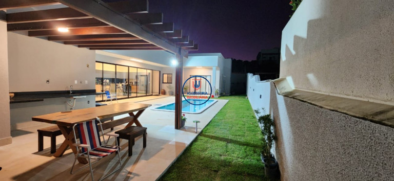 Imagem Casa com 4 Quartos para Alugar ou Temporada, 250 m² em Cajupiranga - Parnamirim