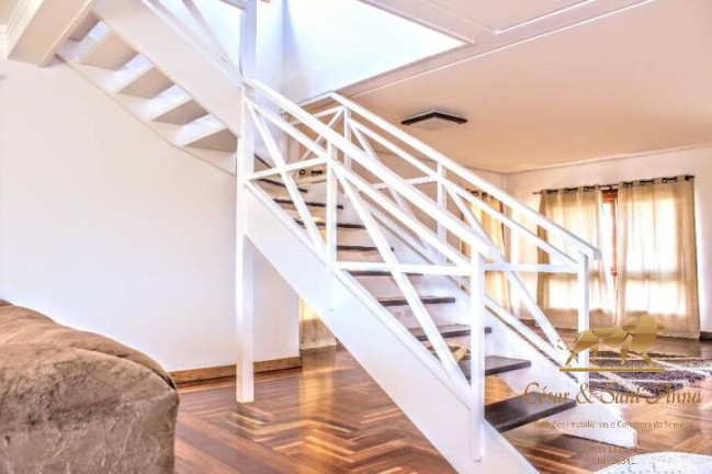 Imagem Casa com 4 Quartos à Venda, 185 m² em Recanto Das Araucárias - Campos Do Jordão