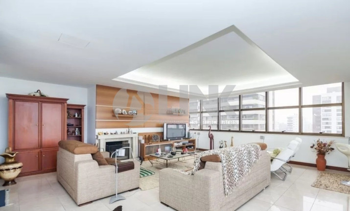 Imagem Imóvel com 4 Quartos à Venda, 353 m² em Três Figueiras - Porto Alegre