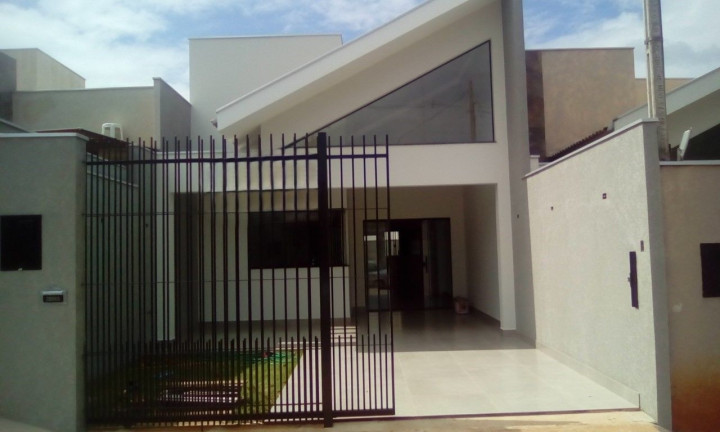 Casa com 3 Quartos à Venda, 103 m² em Jardim Monte Rei - Maringa